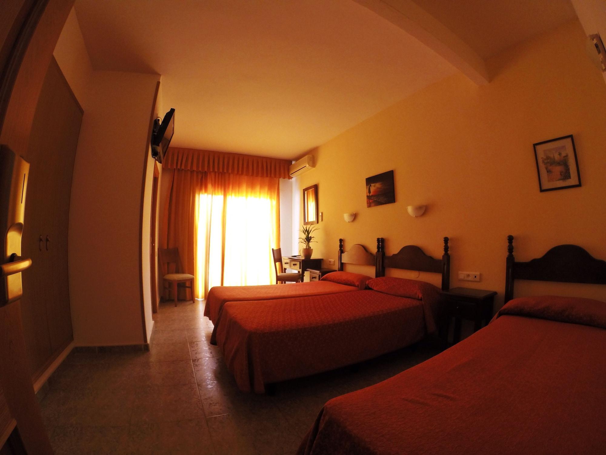 Hotel Carmen Teresa 3*